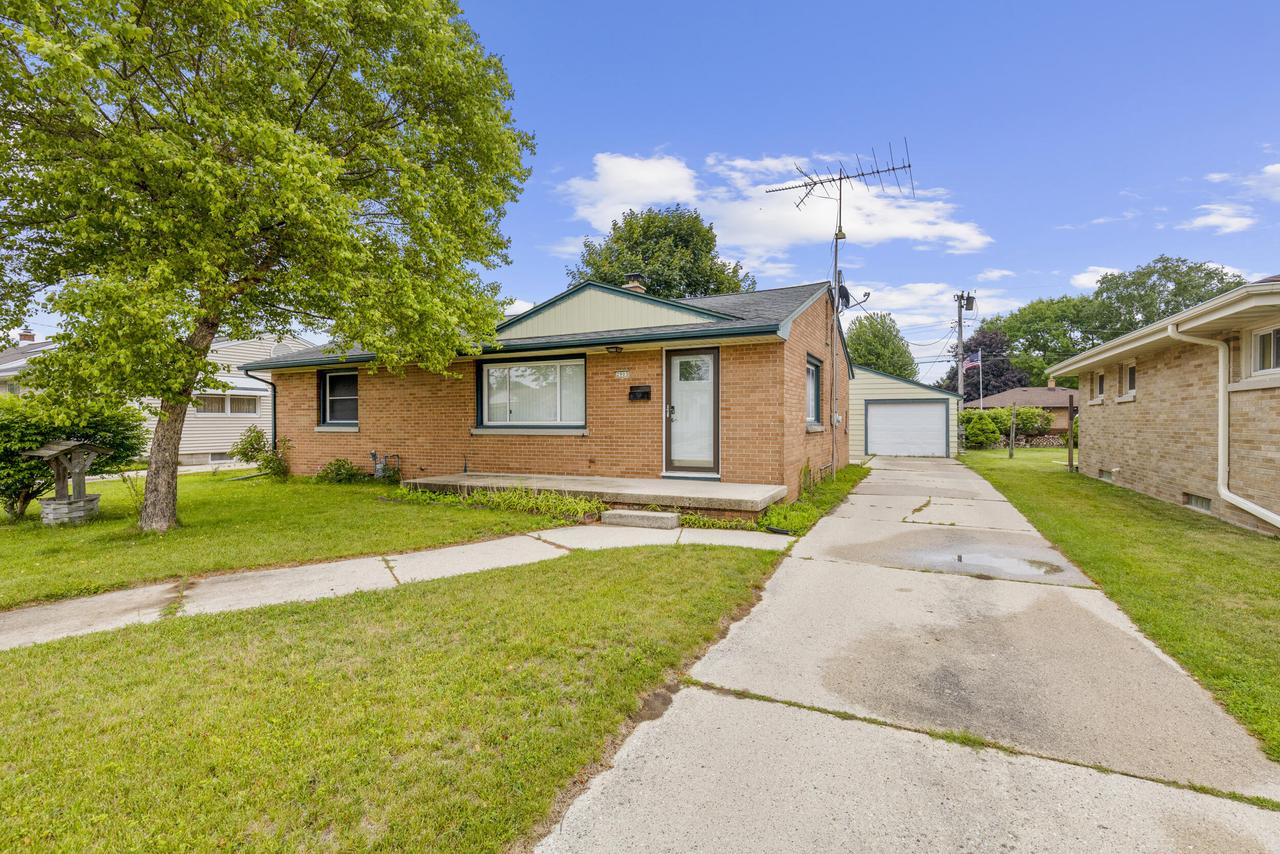 2903 Wedemeyer Street — photo