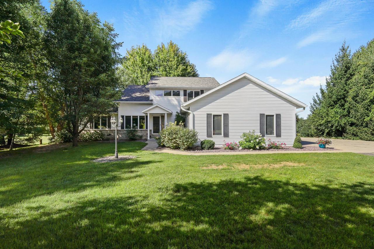 7801 N Robert Drive — photo