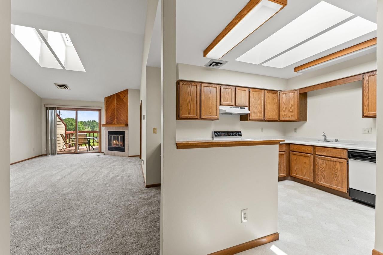 833 County RD H #8, Wisconsin Dells, WI 53965 — photo 2
