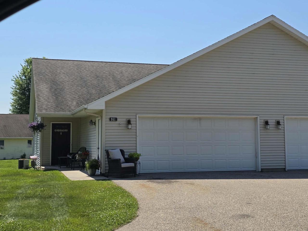 961 Charles Wright Drive — photo