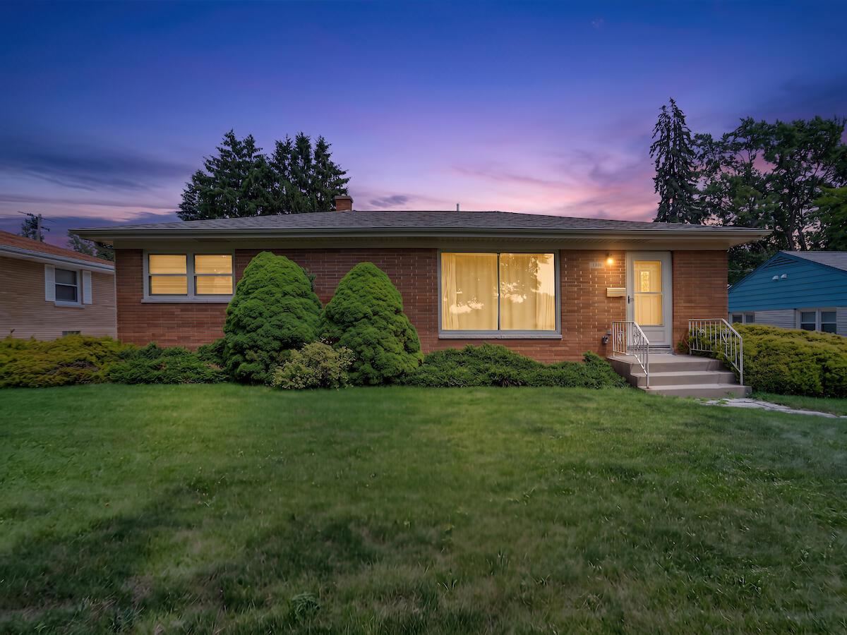 1001 Virginia STREET, Racine, WI 53405 — photo 3