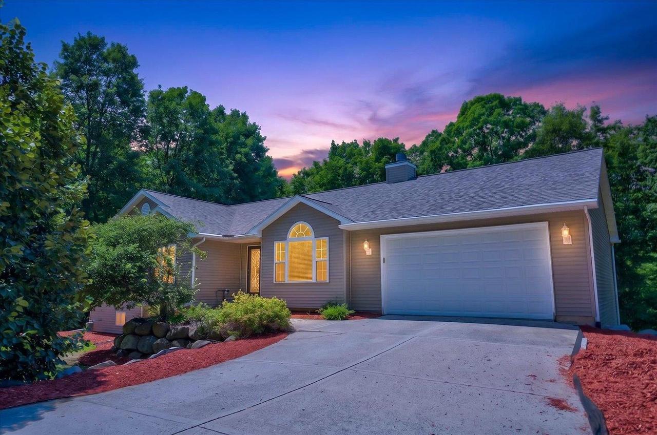 4729 Gaston Circle — photo