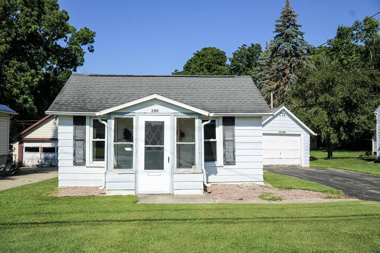 220 Union Street, Ripon, WI 54971 — photo 2