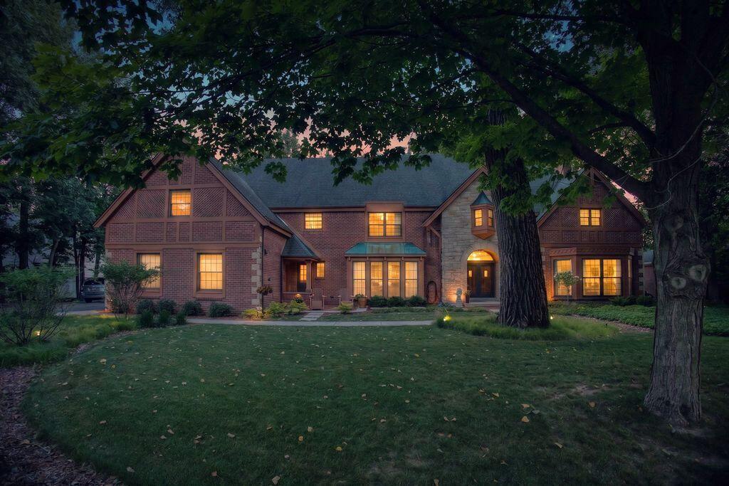 225 E Ravine Baye ROAD, Bayside, WI 53217