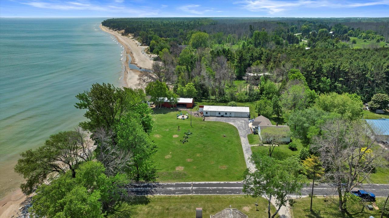 7907 Irish ROAD, Two Rivers, WI 54241 — photo 3
