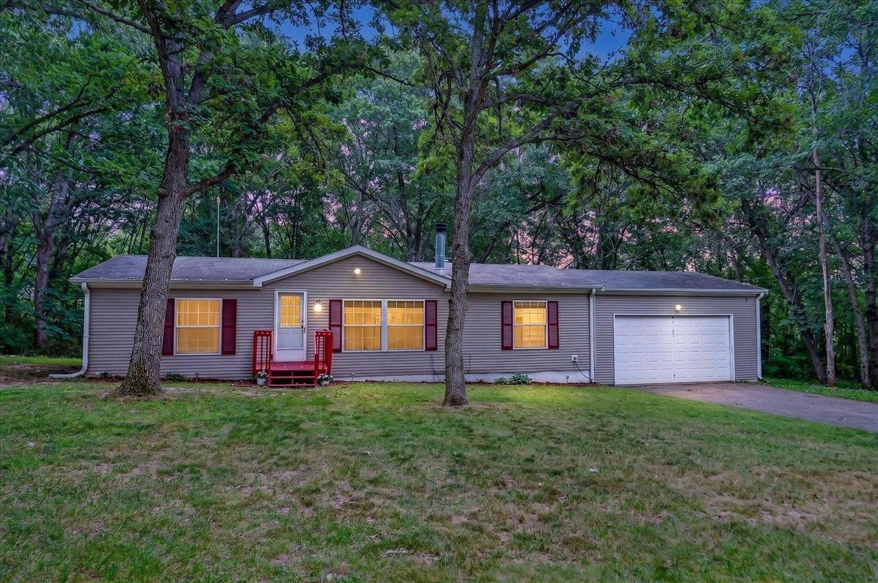 3880 Sandhill Court — photo