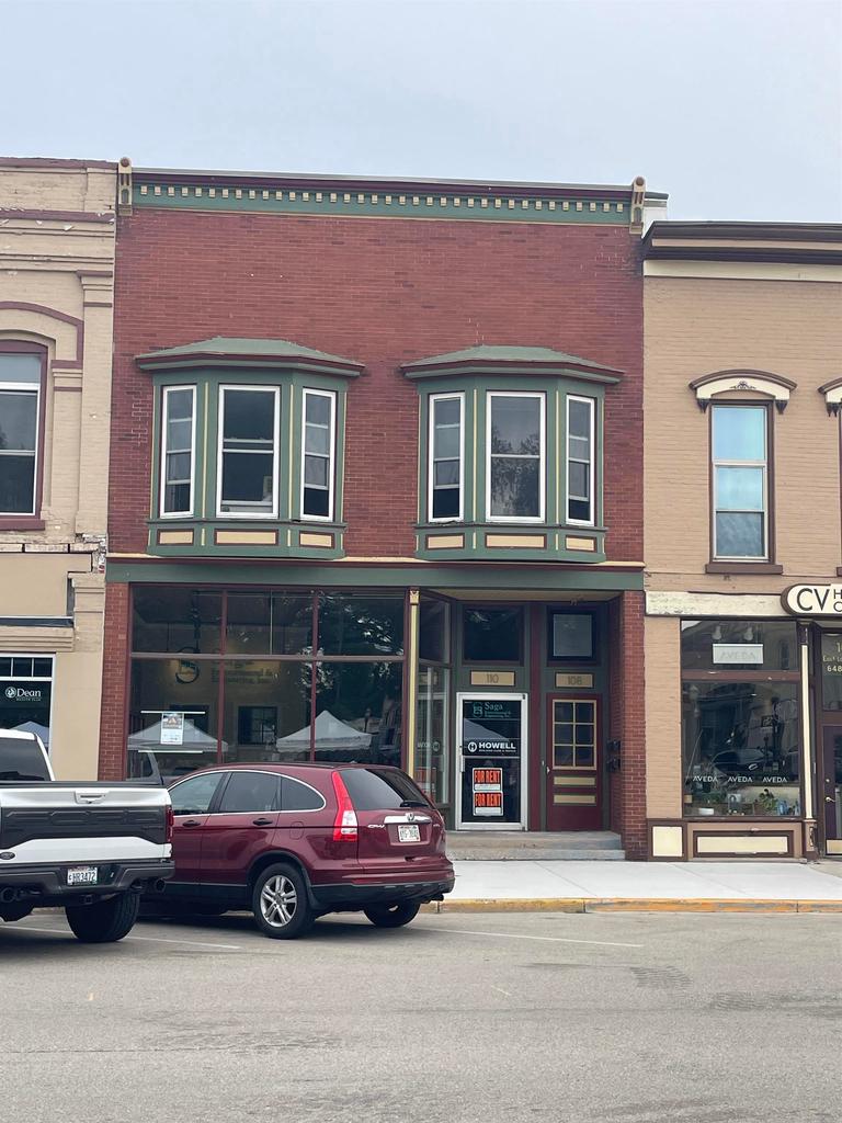 110 E Lake Street 2 — photo