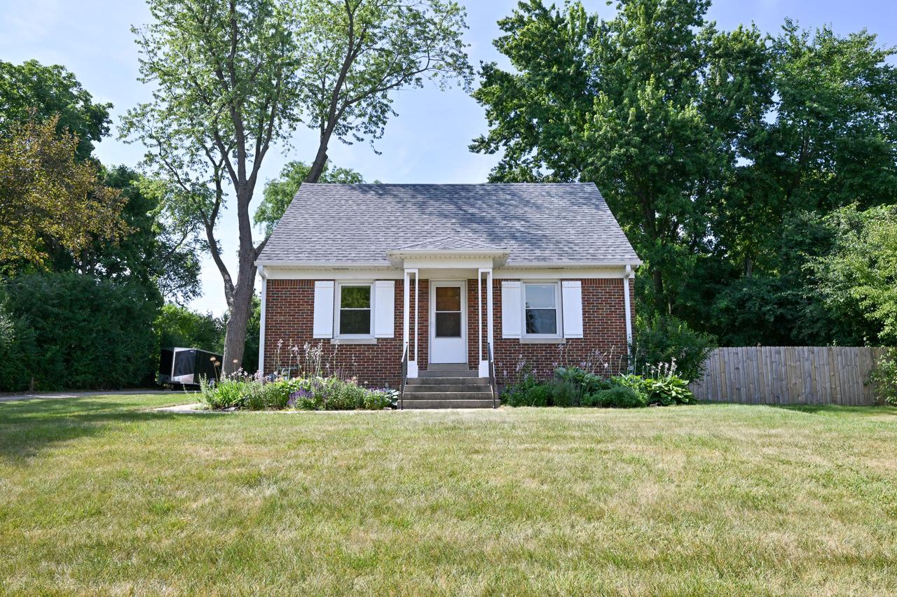 8001 W Cold Spring ROAD, Greenfield, WI 53220