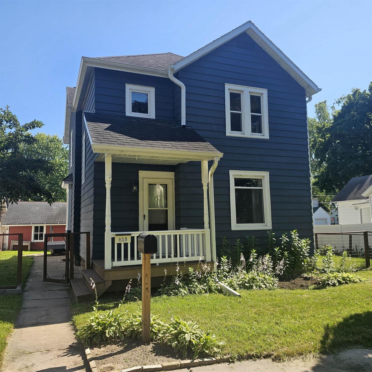 618 W Cook Street — photo