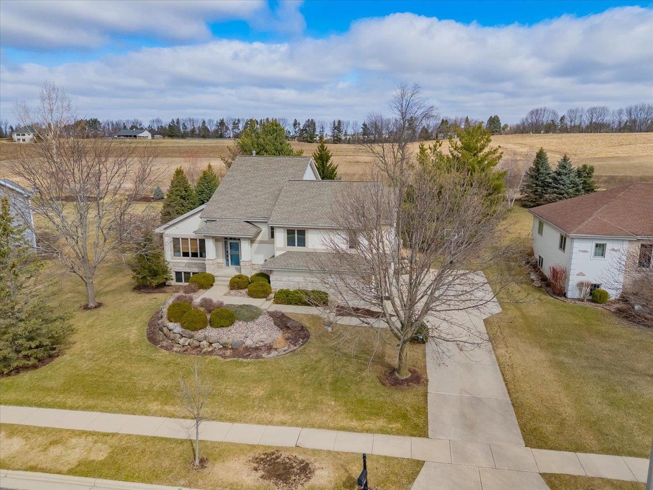 9514 Hill Creek Drive — photo