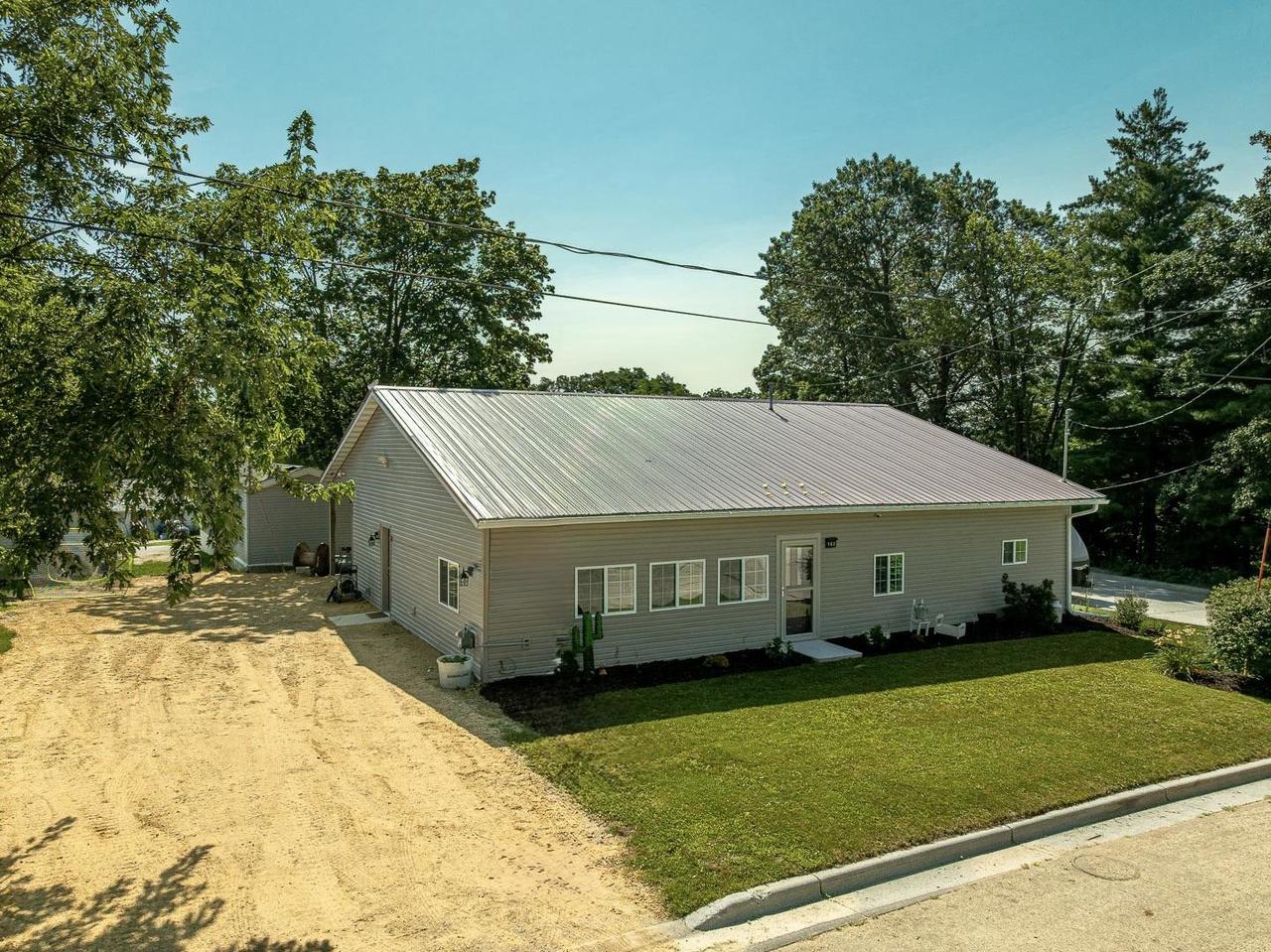 102 Union Street — photo