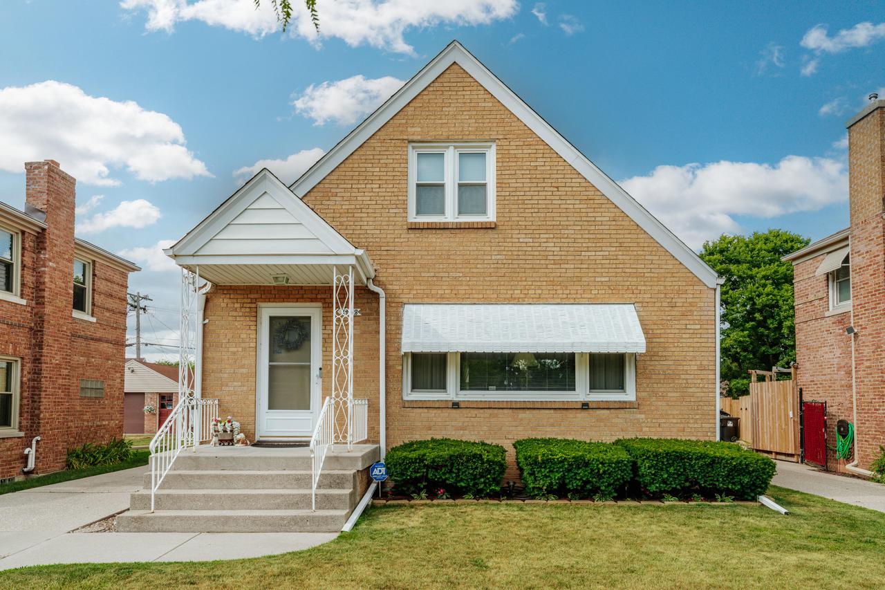 2408 Mitchell STREET, Racine, WI 53403 — photo 3