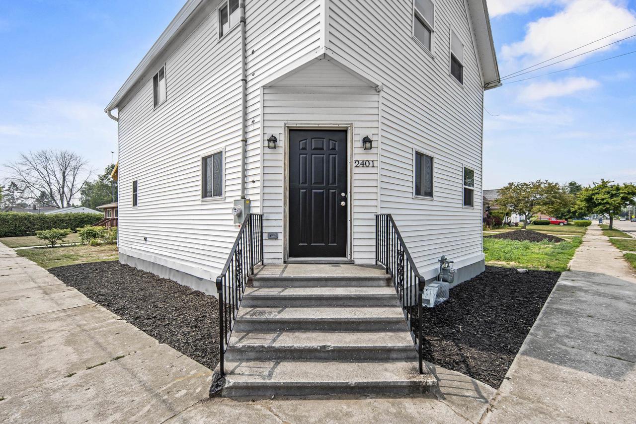 2401 12th Street, Two Rivers, WI 54241 — photo 2