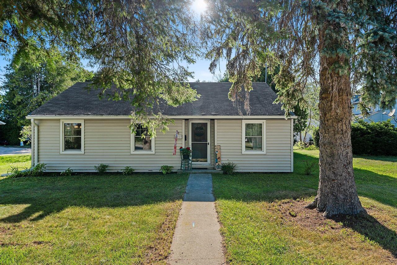 2912 Adams STREET, Two Rivers, WI 54241 — photo 3