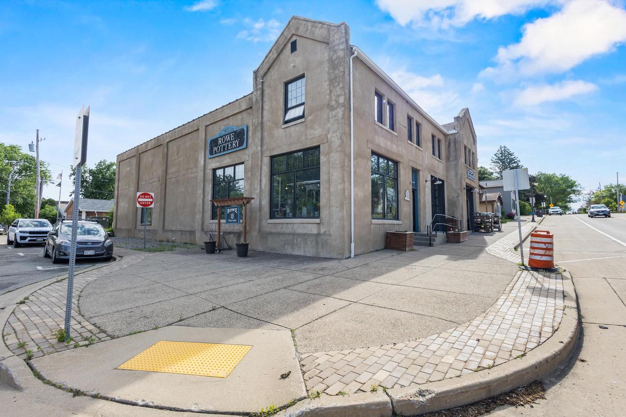 110 E Main Street — photo