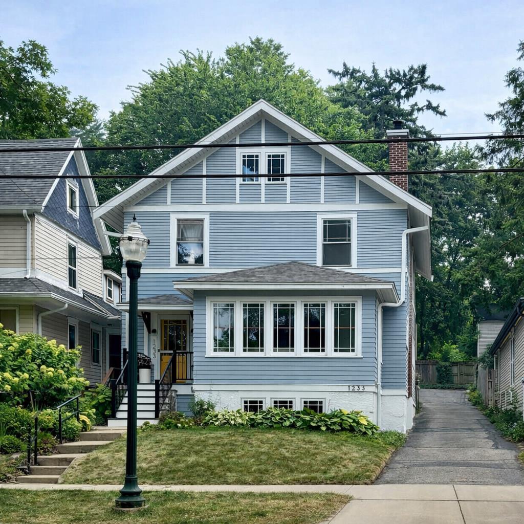 1233 E Johnson Street — photo