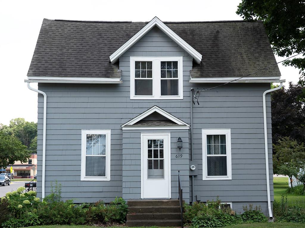 619 E Wells Street — photo
