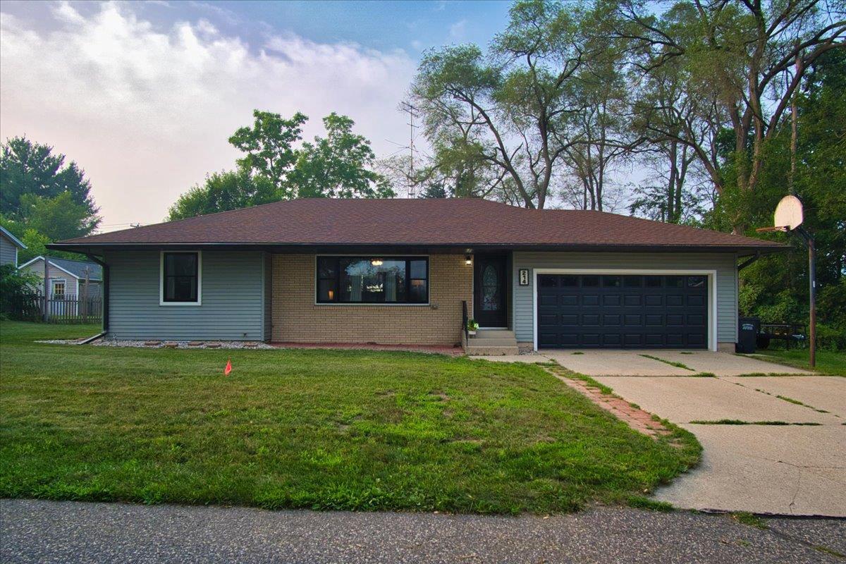 214 Breezy Point Drive — photo