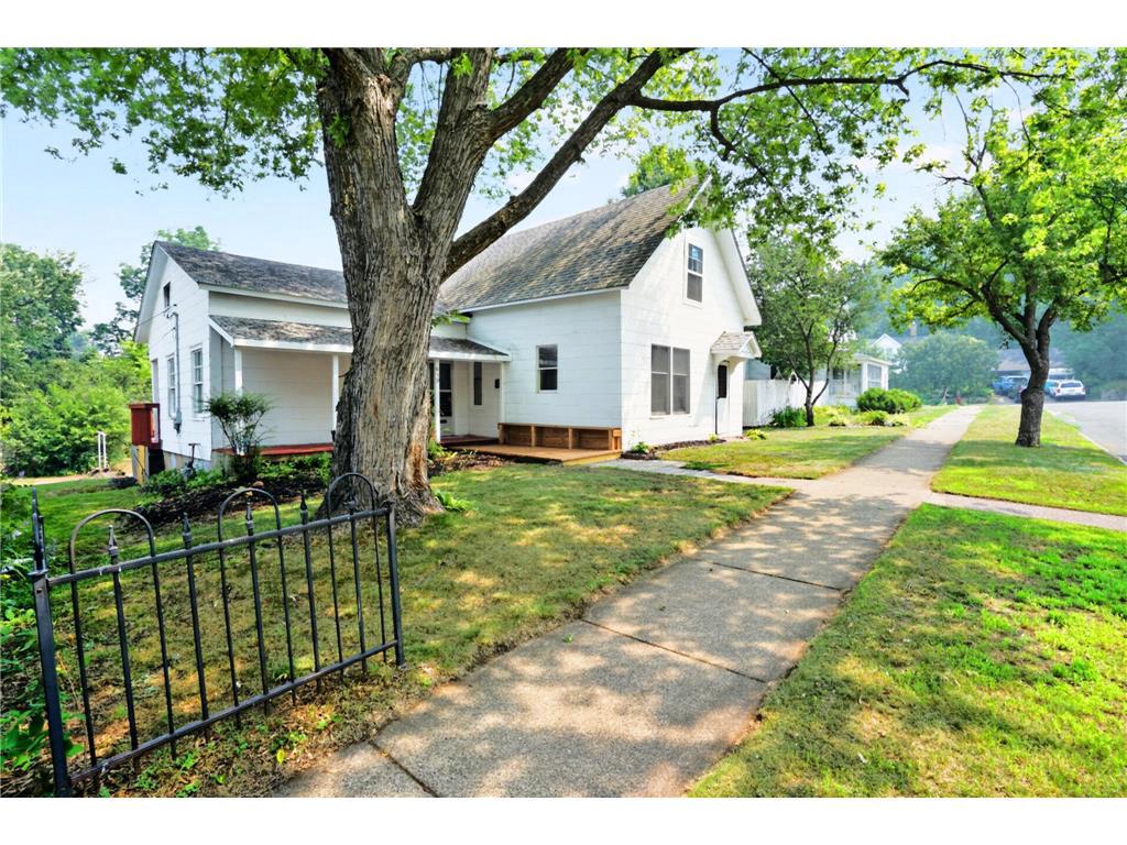 619 Locust Street — photo