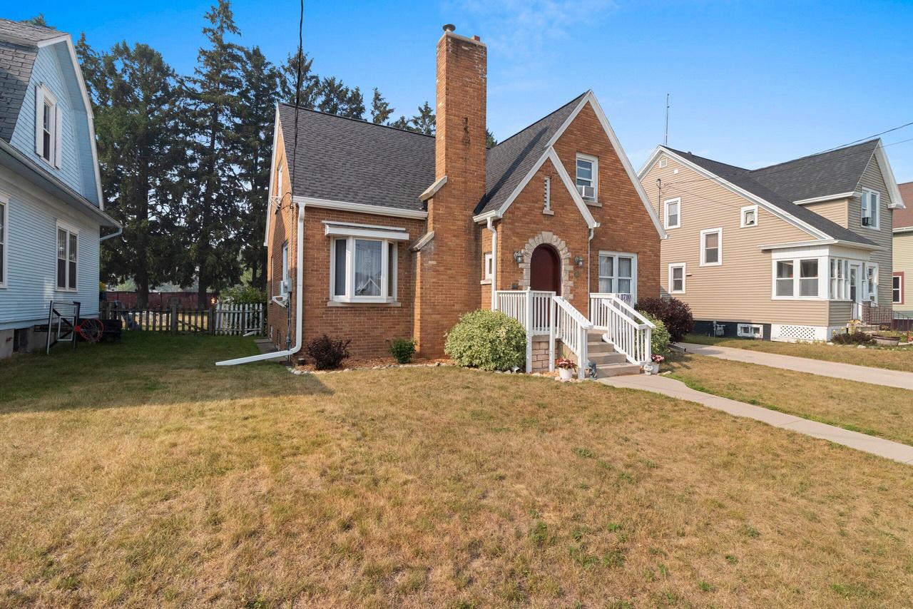 1710 24th STREET, Two Rivers, WI 54241 — photo 3
