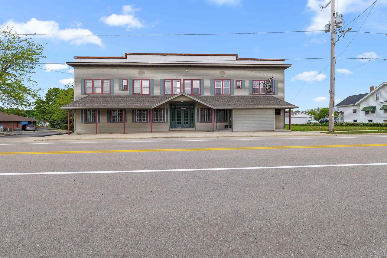 1302 Main Street — photo