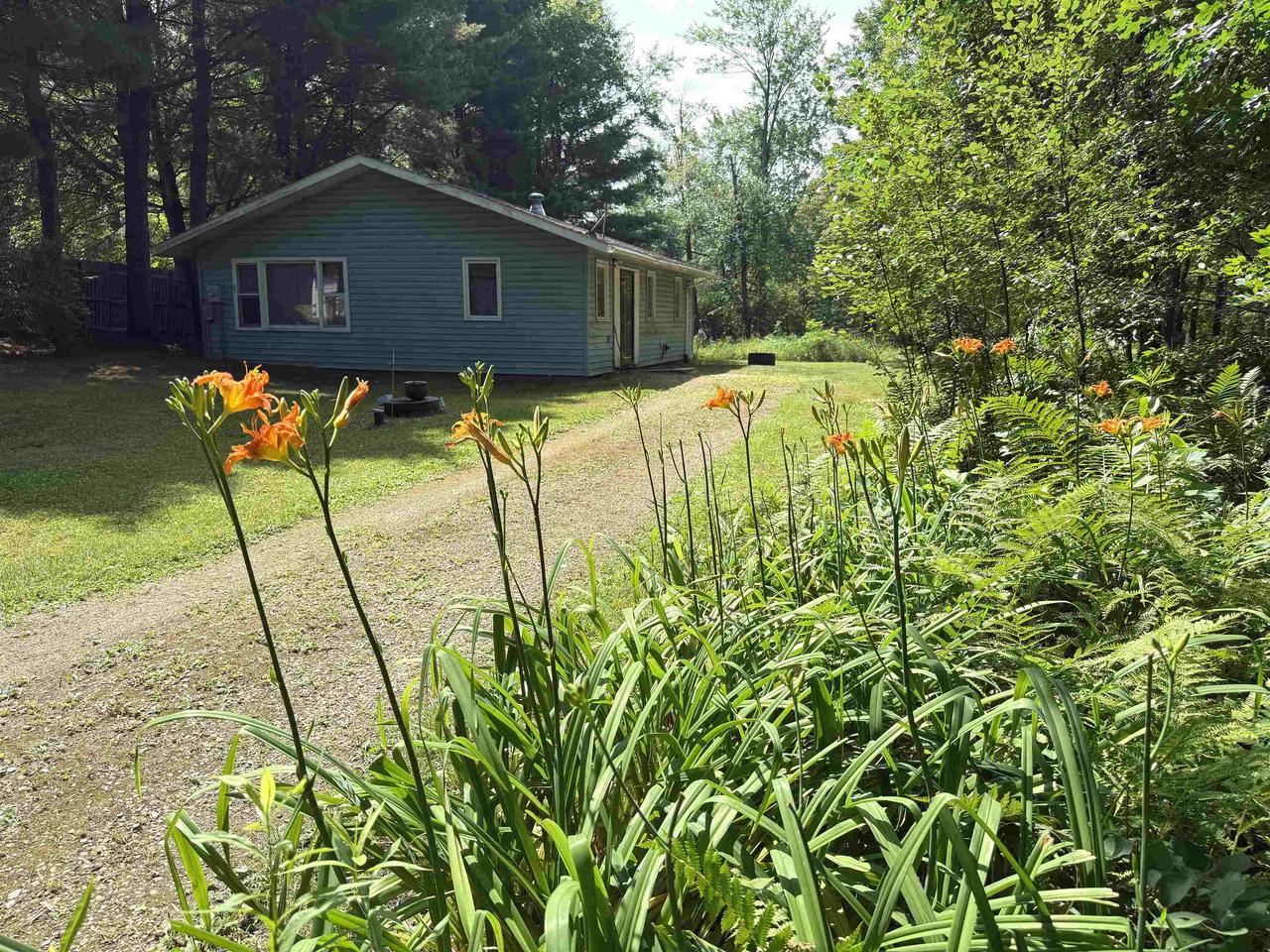 1469 Evergreen Court — photo