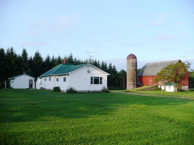 W9011 Blue Jay Road — photo