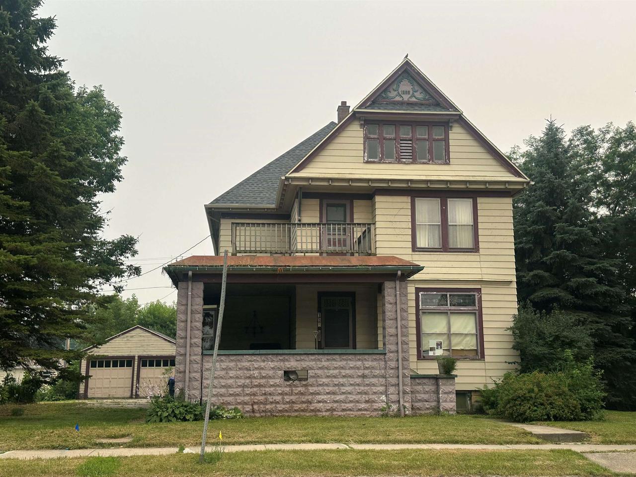 158 E Main Street — photo
