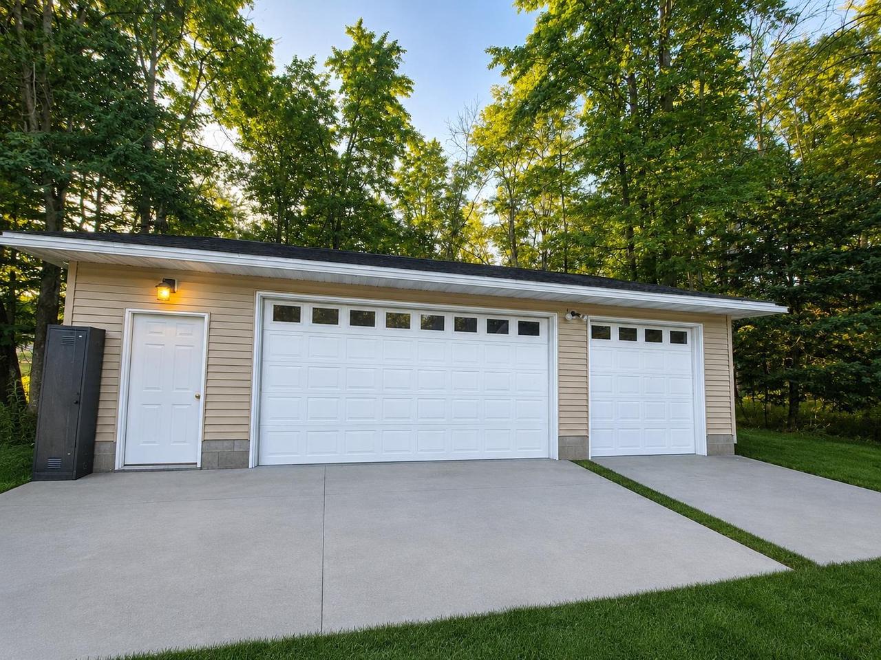 105 E Groninger Street, Suring, WI 54174 — photo 2
