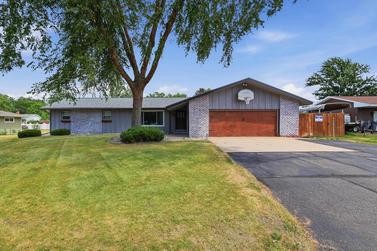 3811 Cliff Street — photo