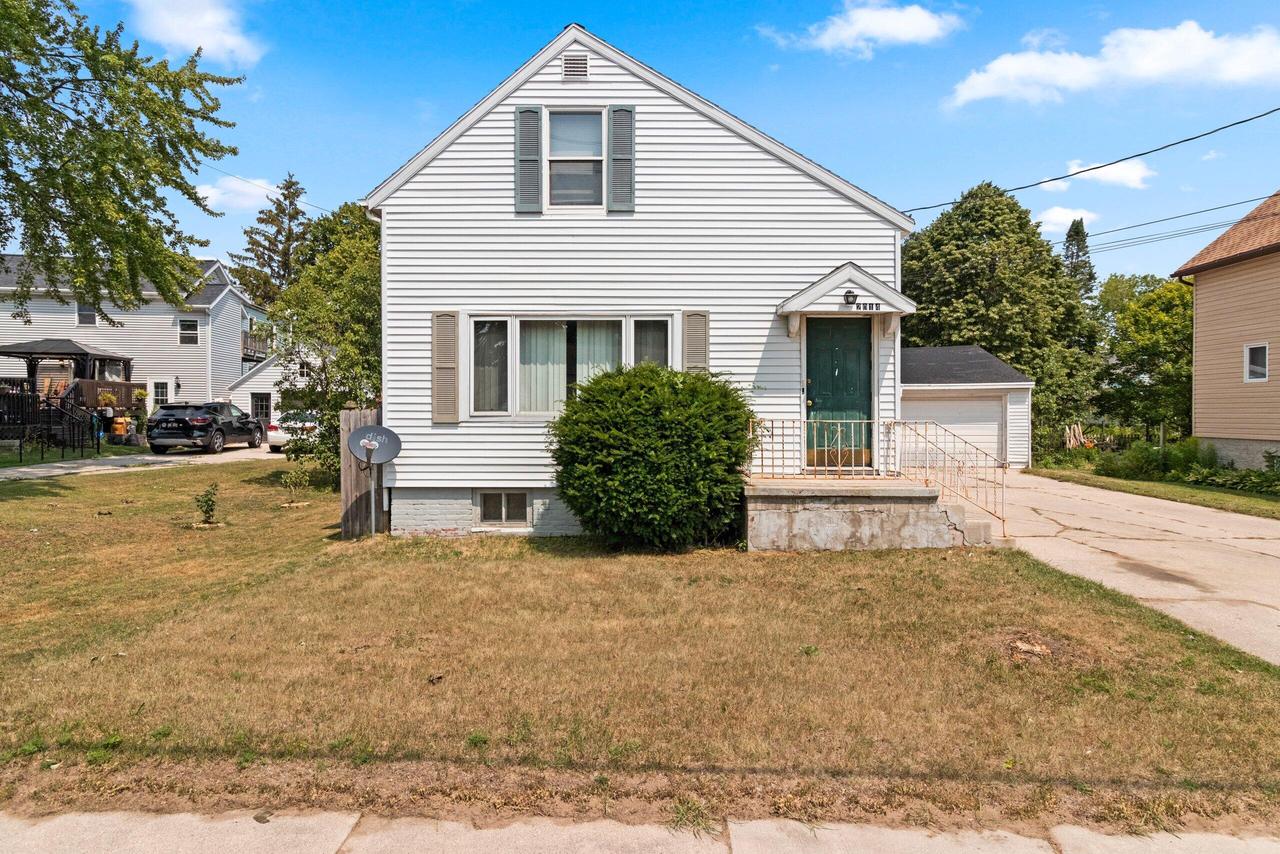 2014 13th STREET, Two Rivers, WI 54241