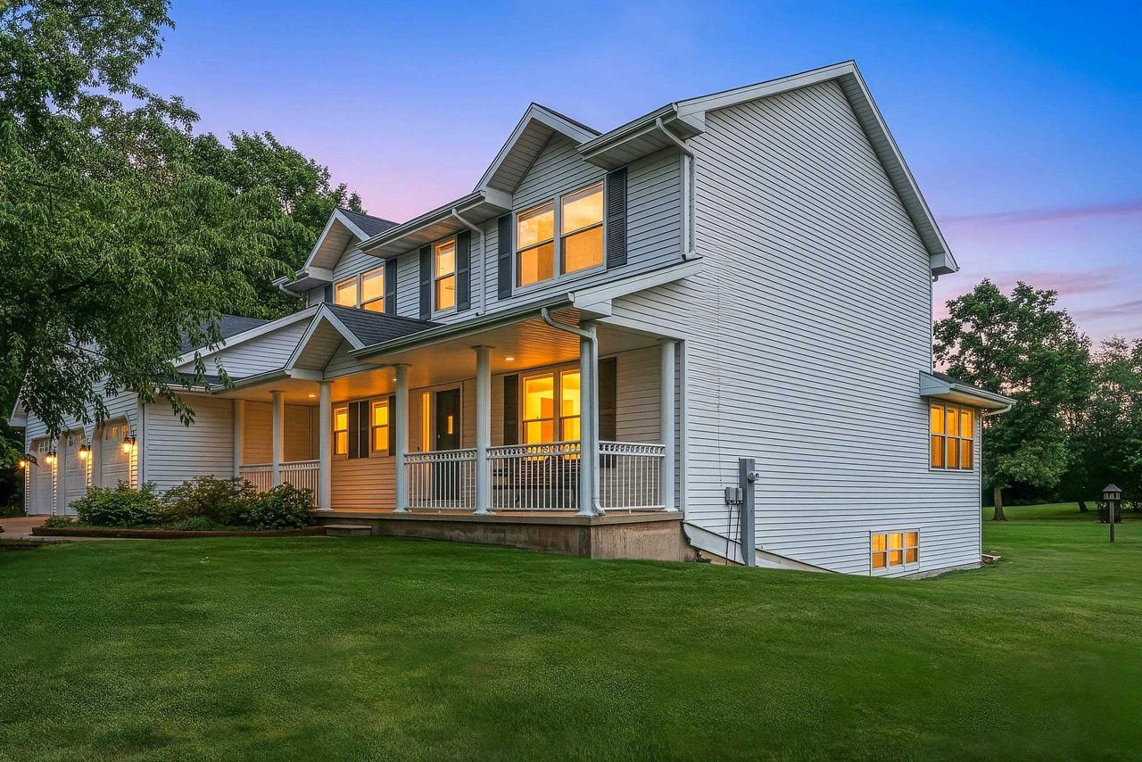 4415 Flagstone Court — photo