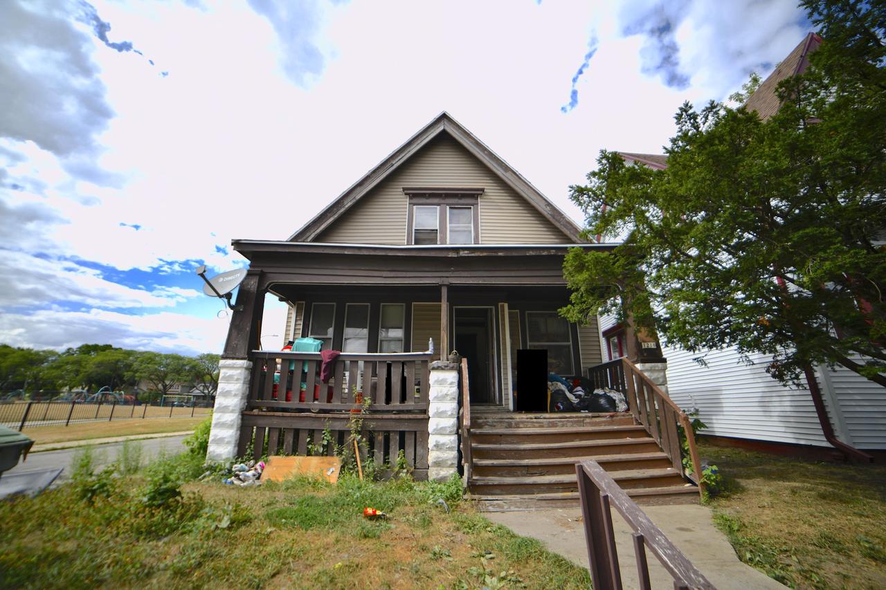1216 W Chambers Street — photo