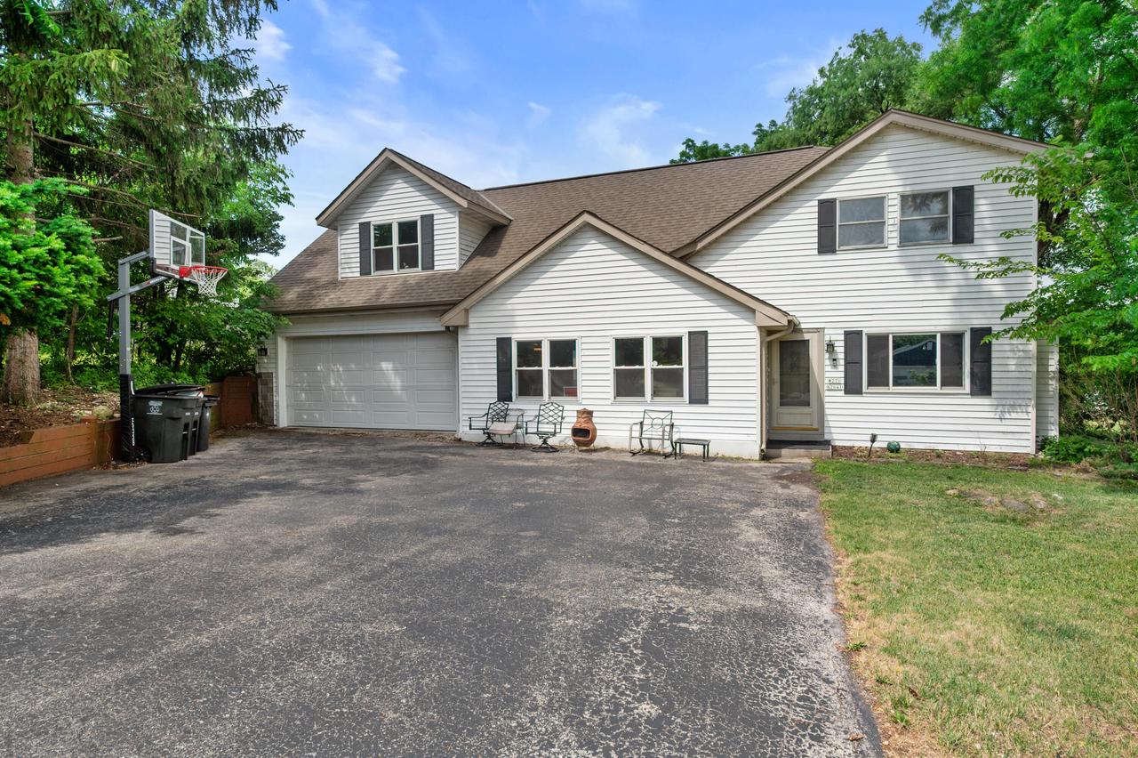 W271N2641 Pear Tree Lane — photo