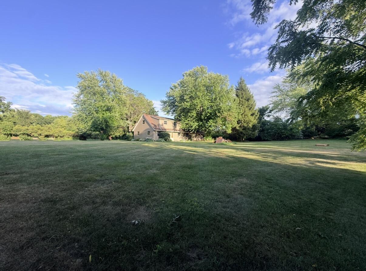 993 Middle Ridge DRIVE, Hubertus, WI 53033 — photo 2