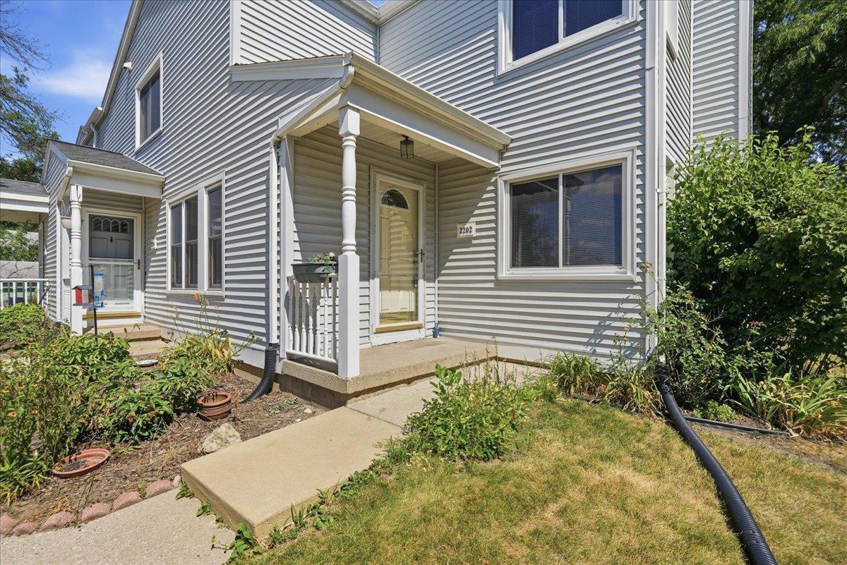 2202 Post Road — photo