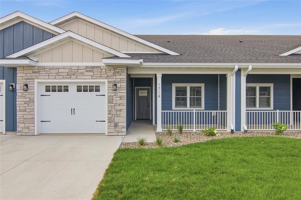 1714 Whitetail Way — photo