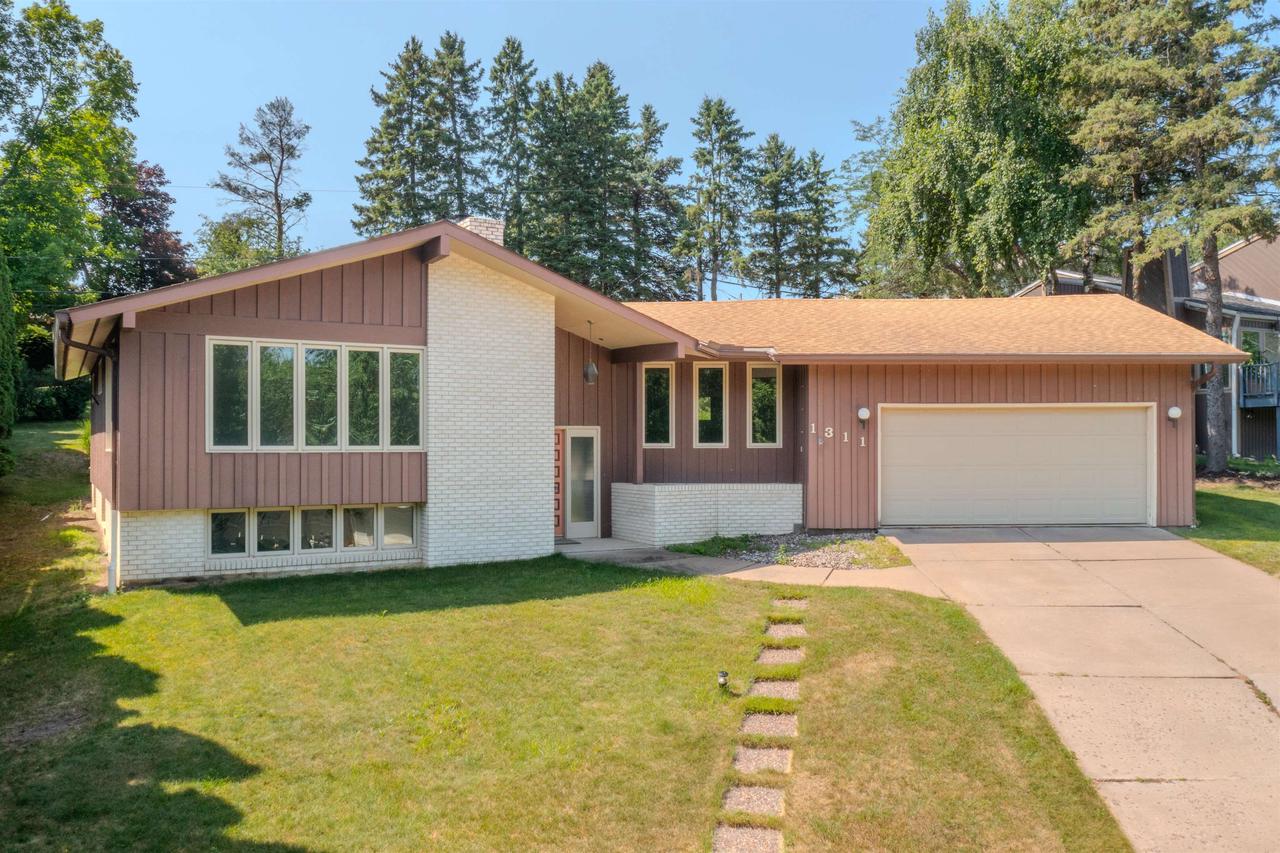 1311 Pine Street — photo