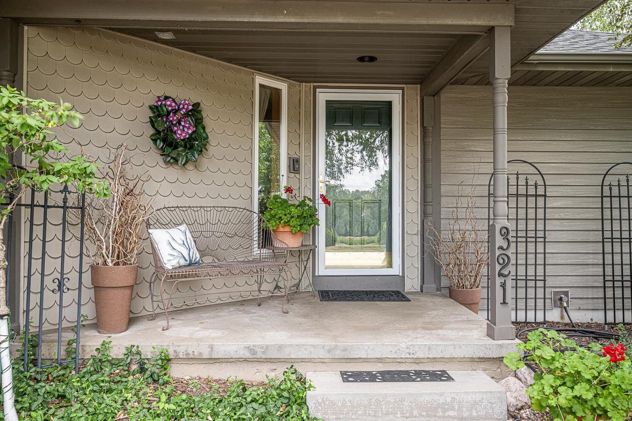 321 Sauk Creek Drive — photo