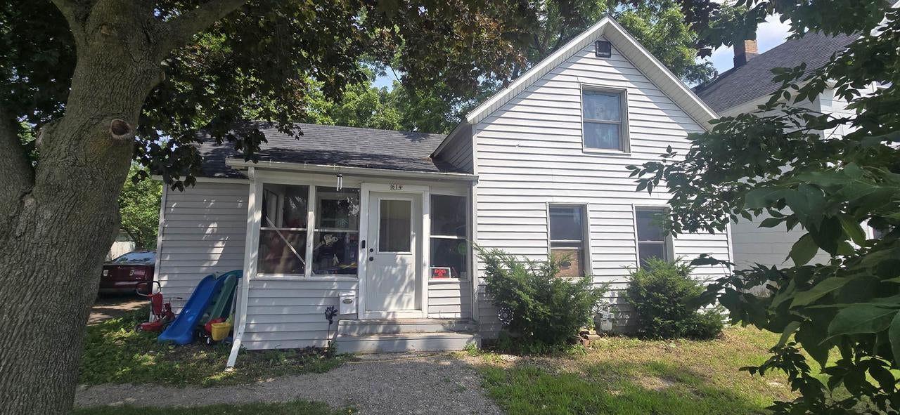 614 Broad Street — photo
