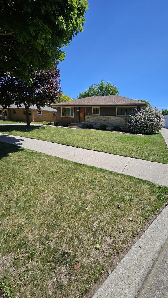 8029 W Marion Street — photo