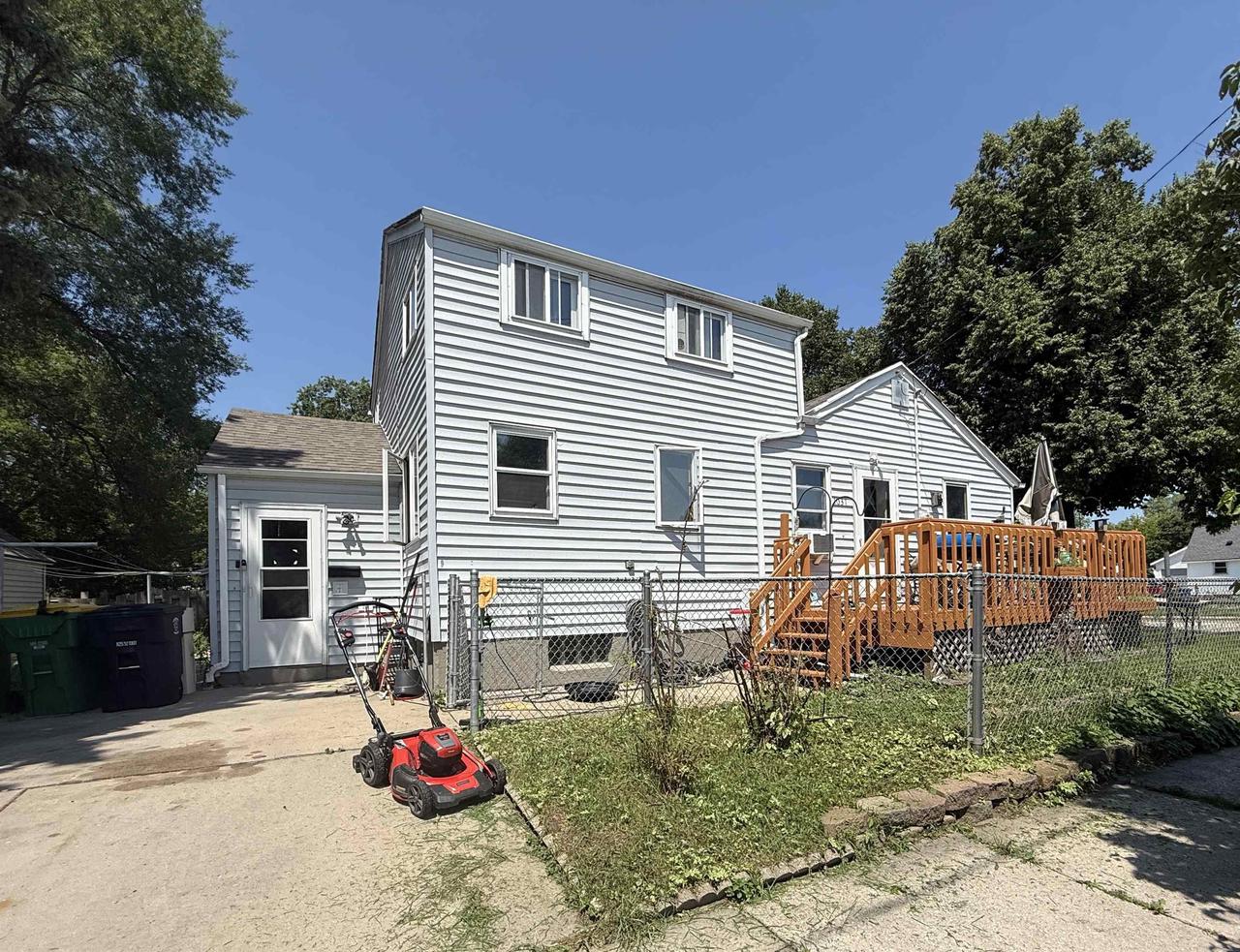 1031 Clay Street — photo