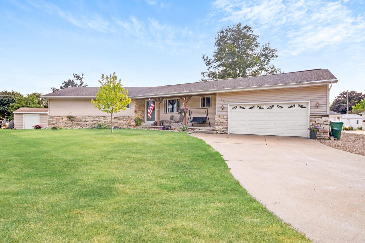 982 W Acorn Drive — photo