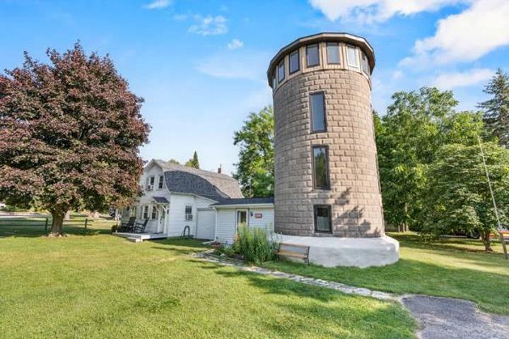 3989 Evergreen Road — photo