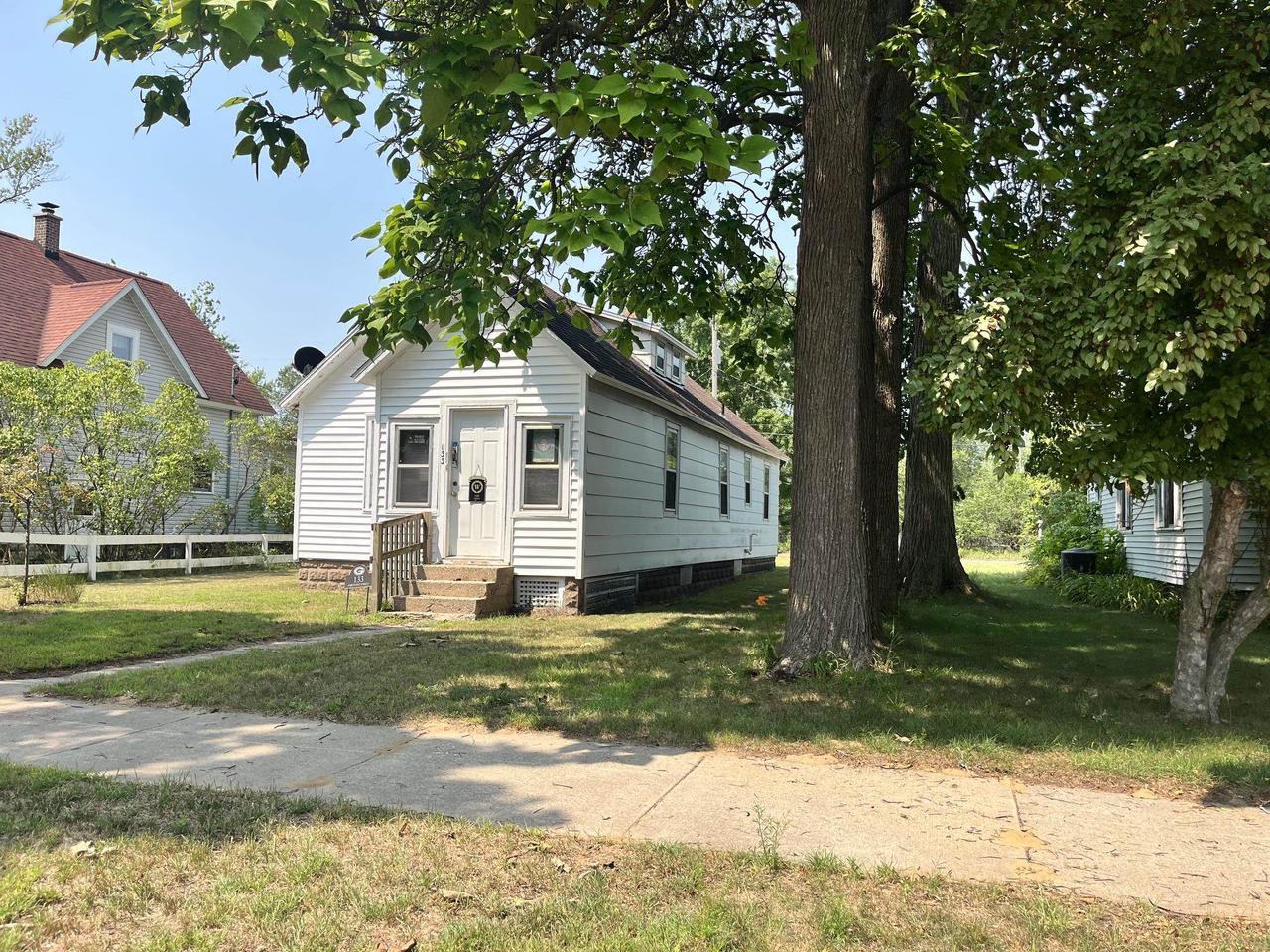 133 N Pine Street — photo