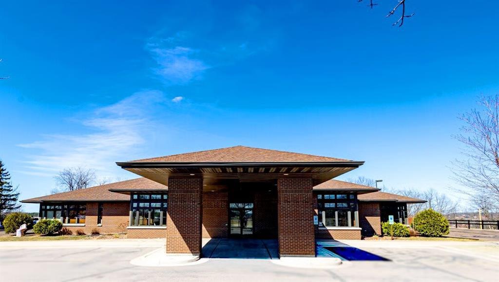 1110 Oak Ridge Drive — photo