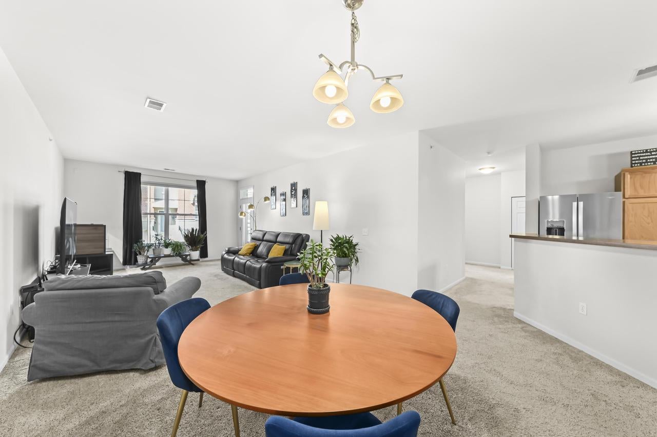 3862 S Lake Drive 105 — photo