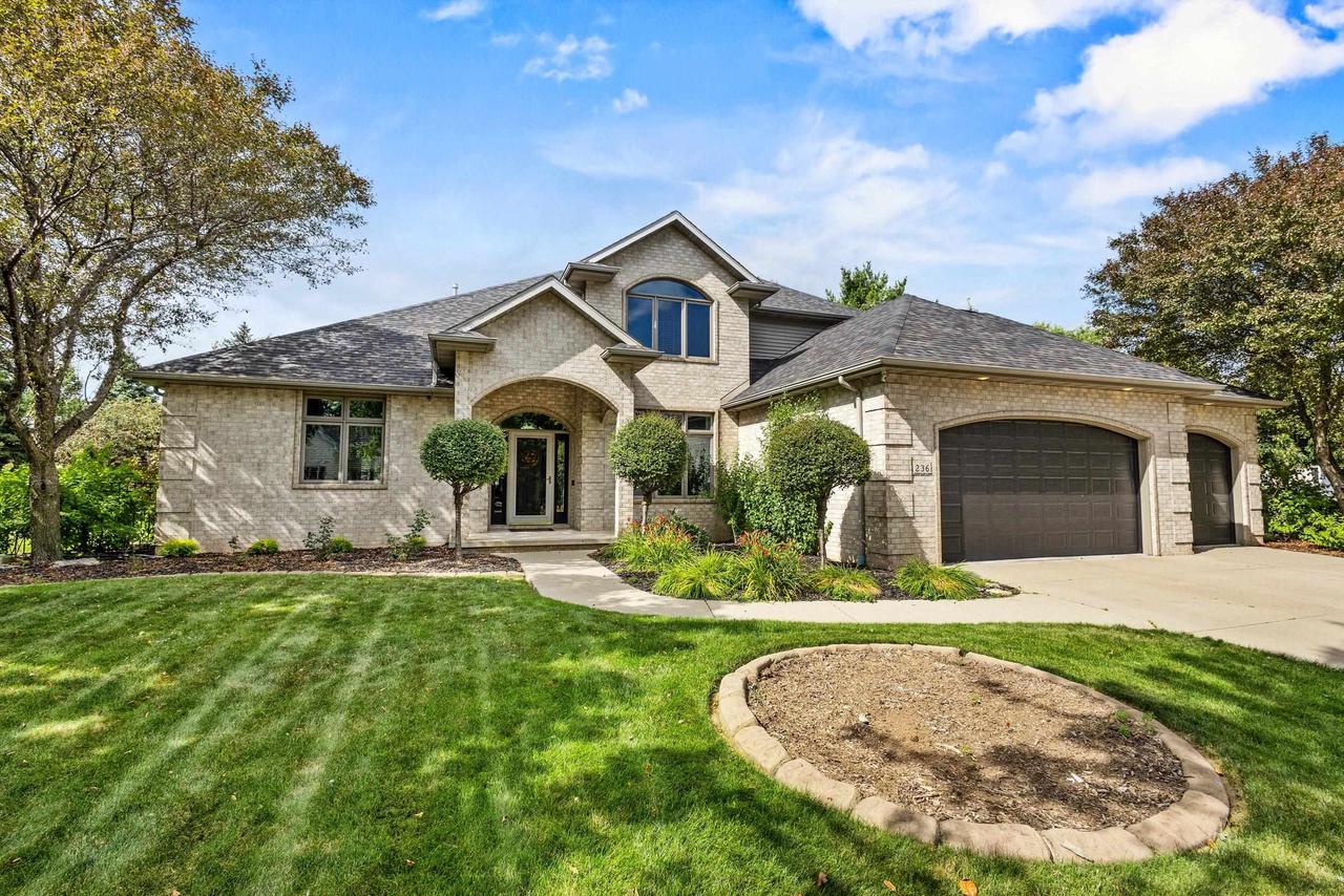 236 E Thornbrook Lane, Appleton, WI 54913 — photo 2