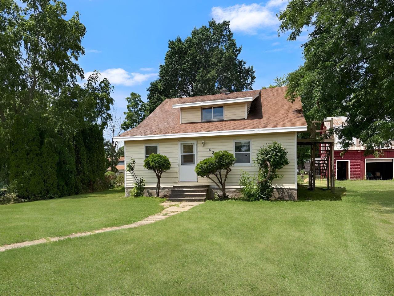 635 Elm Street — photo