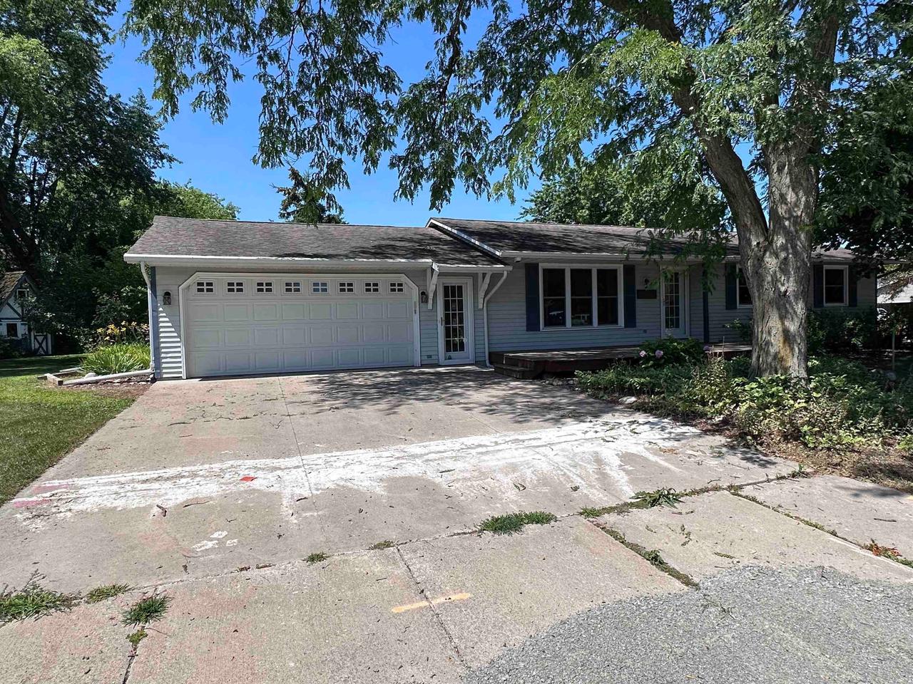 220 Short Street — photo
